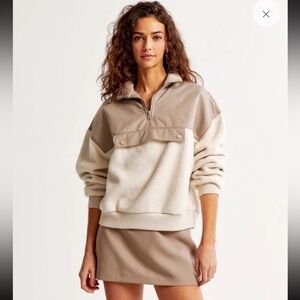 NWT Abercrombie & Fitch Tan and cream Fleece Pullover Jacket